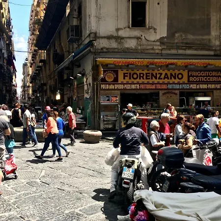 Casa G&g Pignasecca 2 Nel Cuore Di Neapel